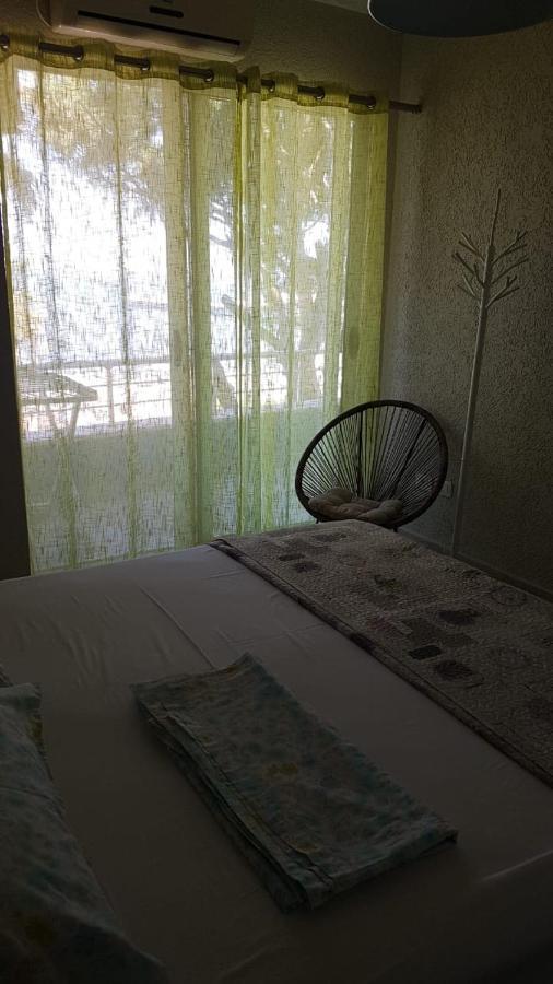 Mali I Robit Beachfront Apartment Golem  Eksteriør billede